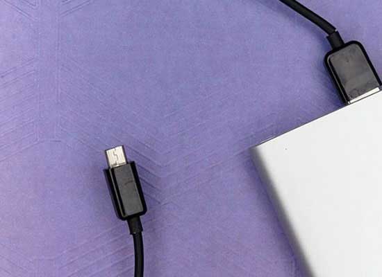 5 cách sạc laptop khi quên bộ sạc